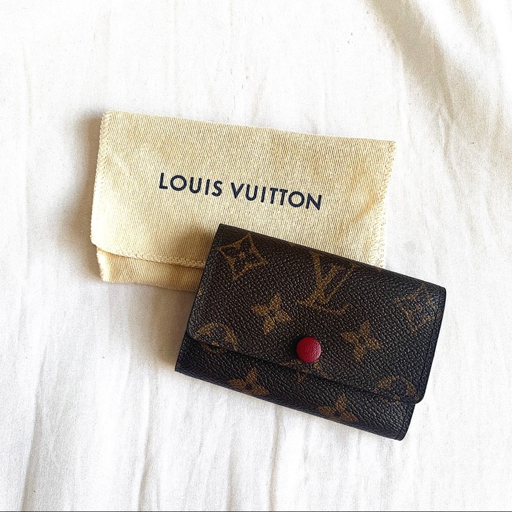 ❌SOLD TO LINDSAY❌ Louis Vuitton 6 key holder